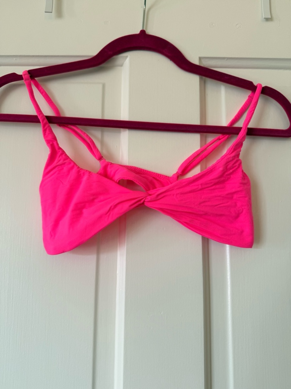 Skims Twist-Front Bralette - Neon Pink
